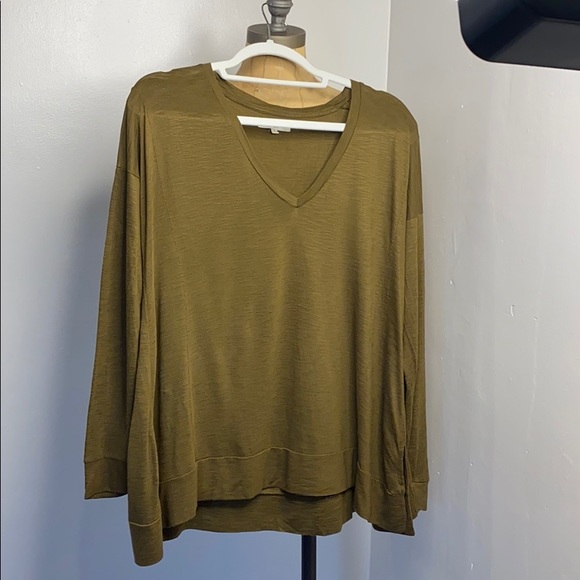 Madewell 💯 % Viscose - Picture 4 of 11